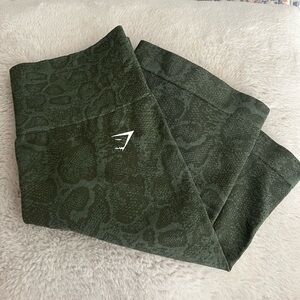 GymShark Adapt Animal Seamless Cycling Shorts (Willow Green/Core Olive)